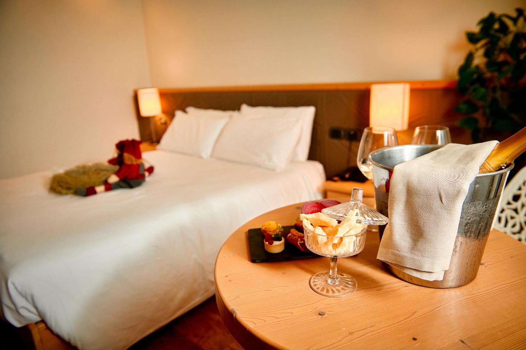Ai Cadelach Hotel Giulia Ревине-Лаго Экстерьер фото